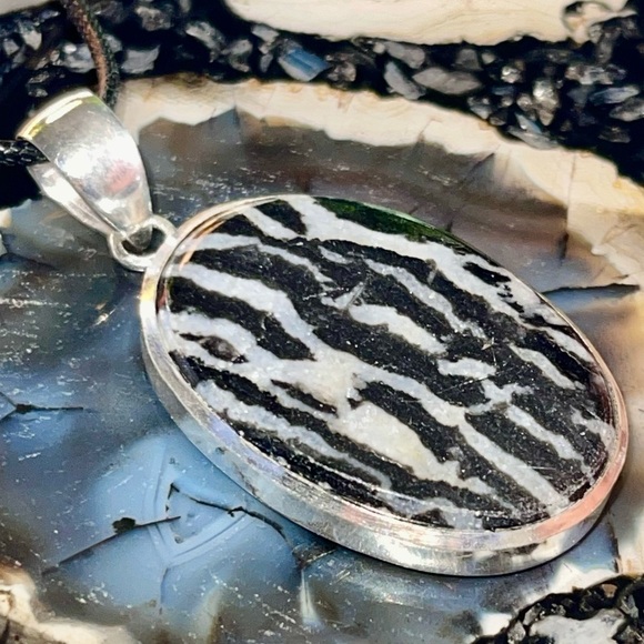 White Buffalo Turquoise Pendant 2 1/4” - Picture 12 of 17